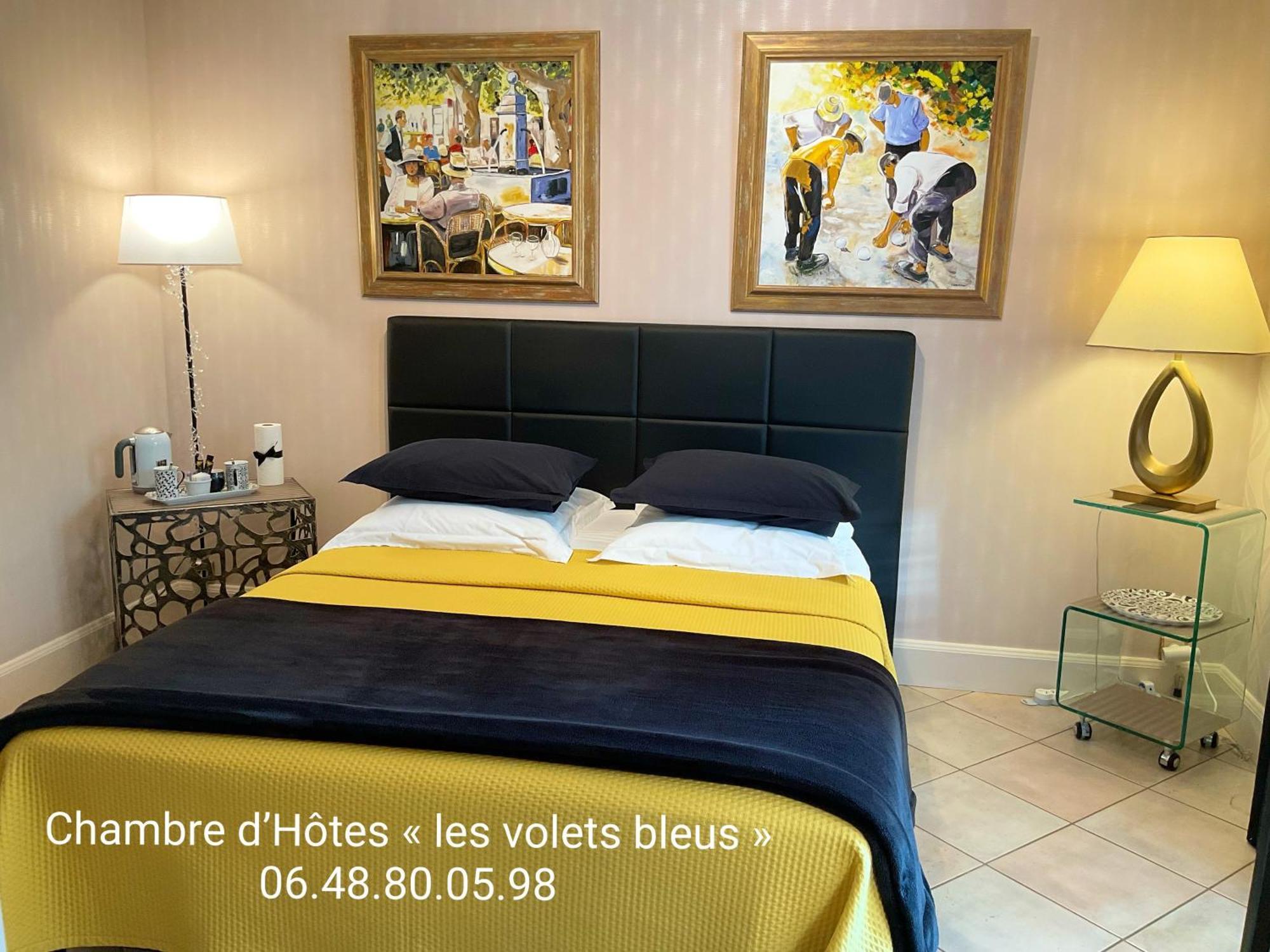 CHAMBRE D'HOTES Les Volets Bleus - VILLA L'OLIVIER côté mer Vaux-sur-Mer Exterior foto